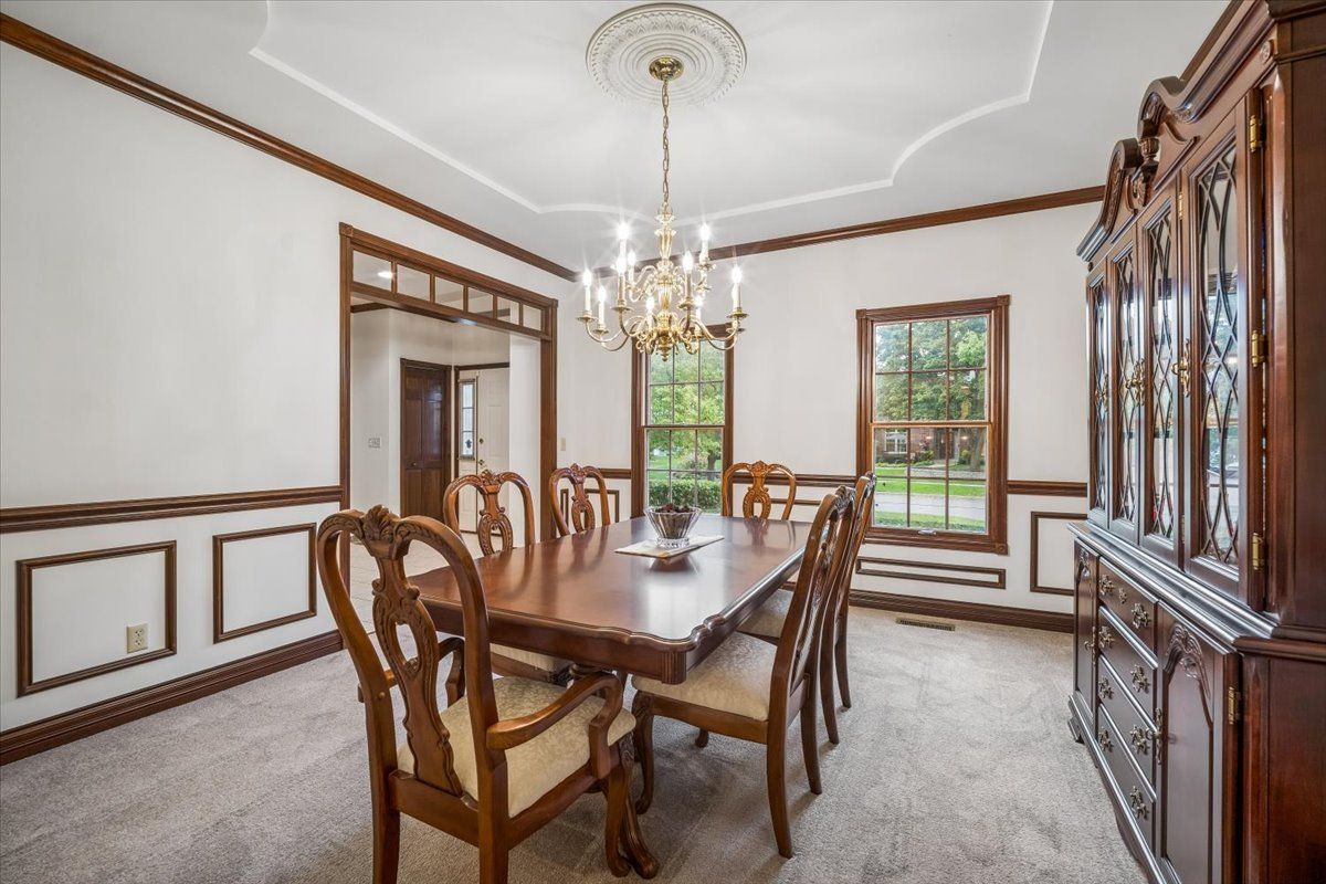 2310 Big Woods Dr, Batavia, IL 60510 — photo 5