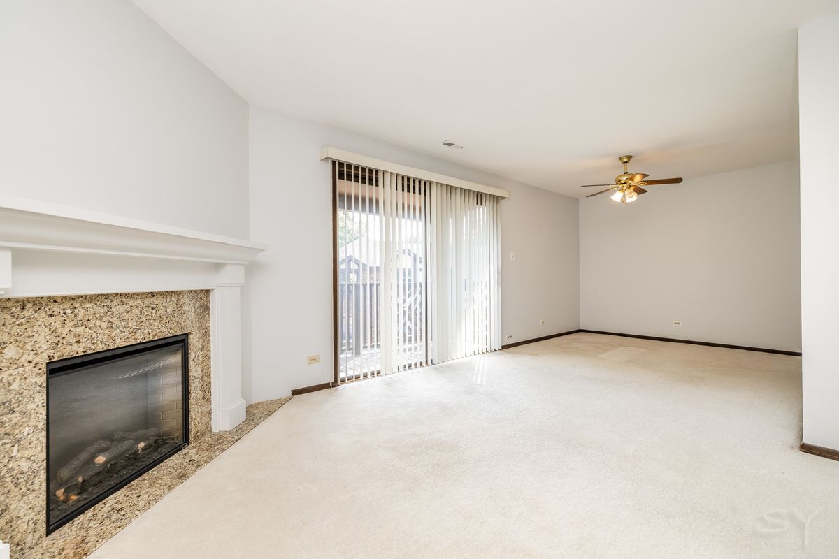 1717 Lakecliffe Dr #C, Wheaton, IL 60189 — photo 5