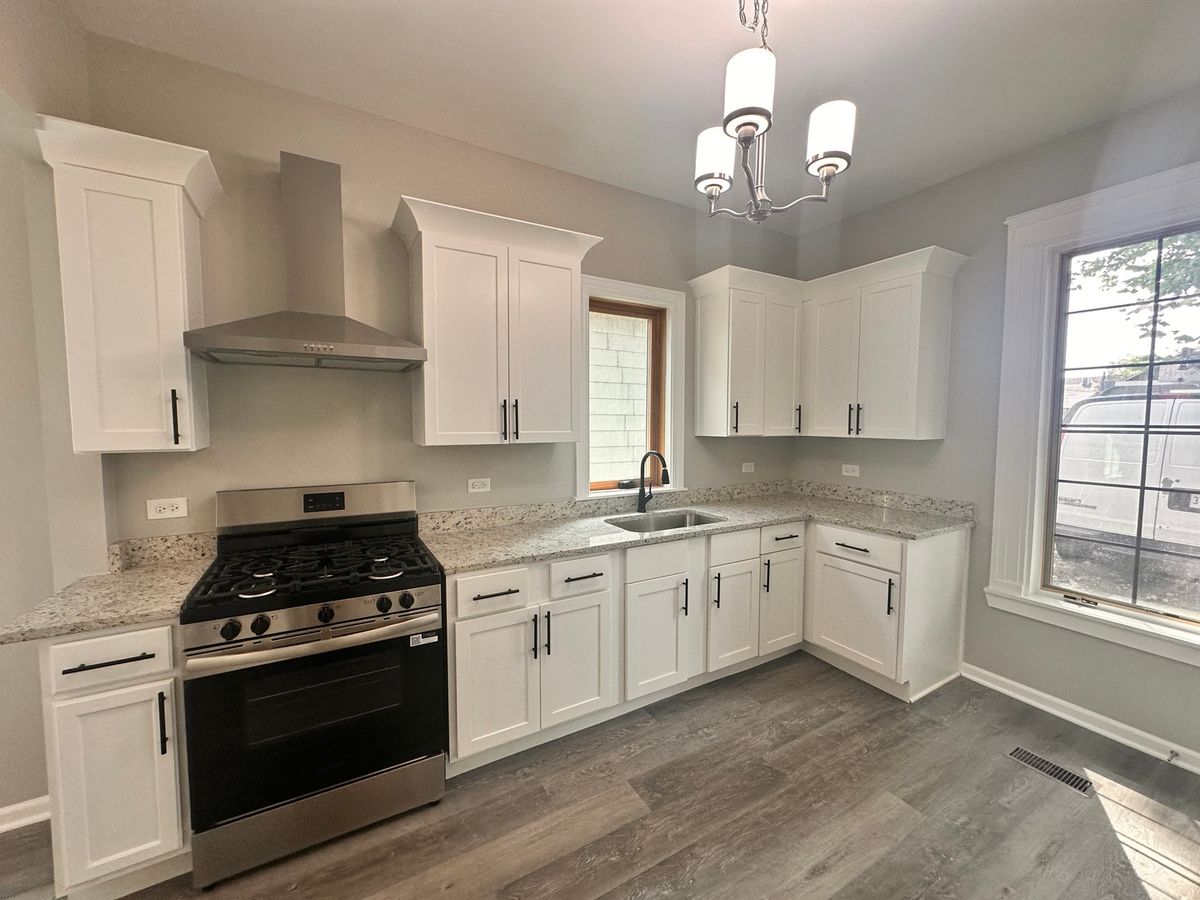 315 Flagg St, Aurora, IL 60505 — photo 8