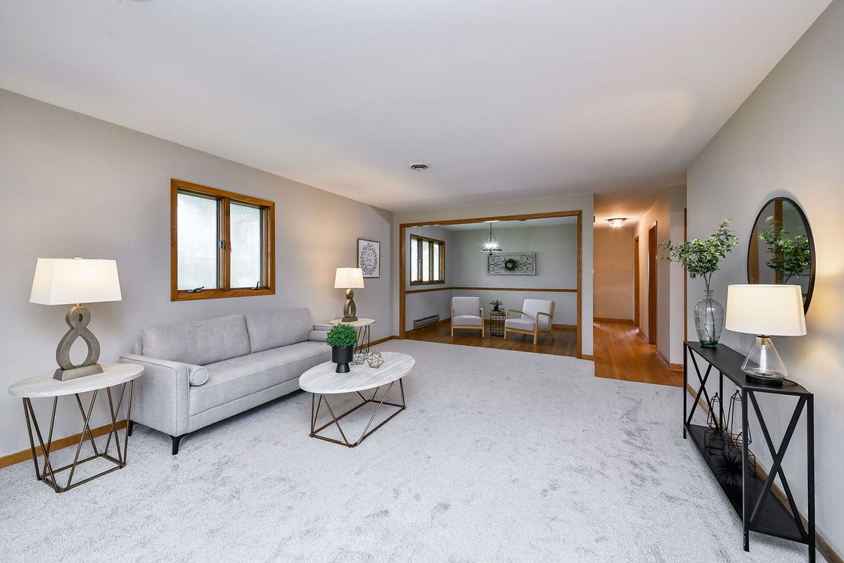 2s557 Bliss Rd, Sugar Grove, IL 60554 — photo 4