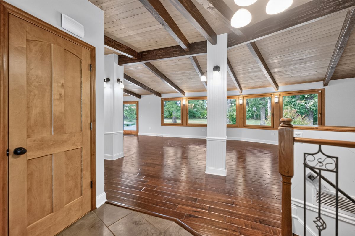 1s670 Winfield Rd, Wheaton, IL 60189 — photo 6