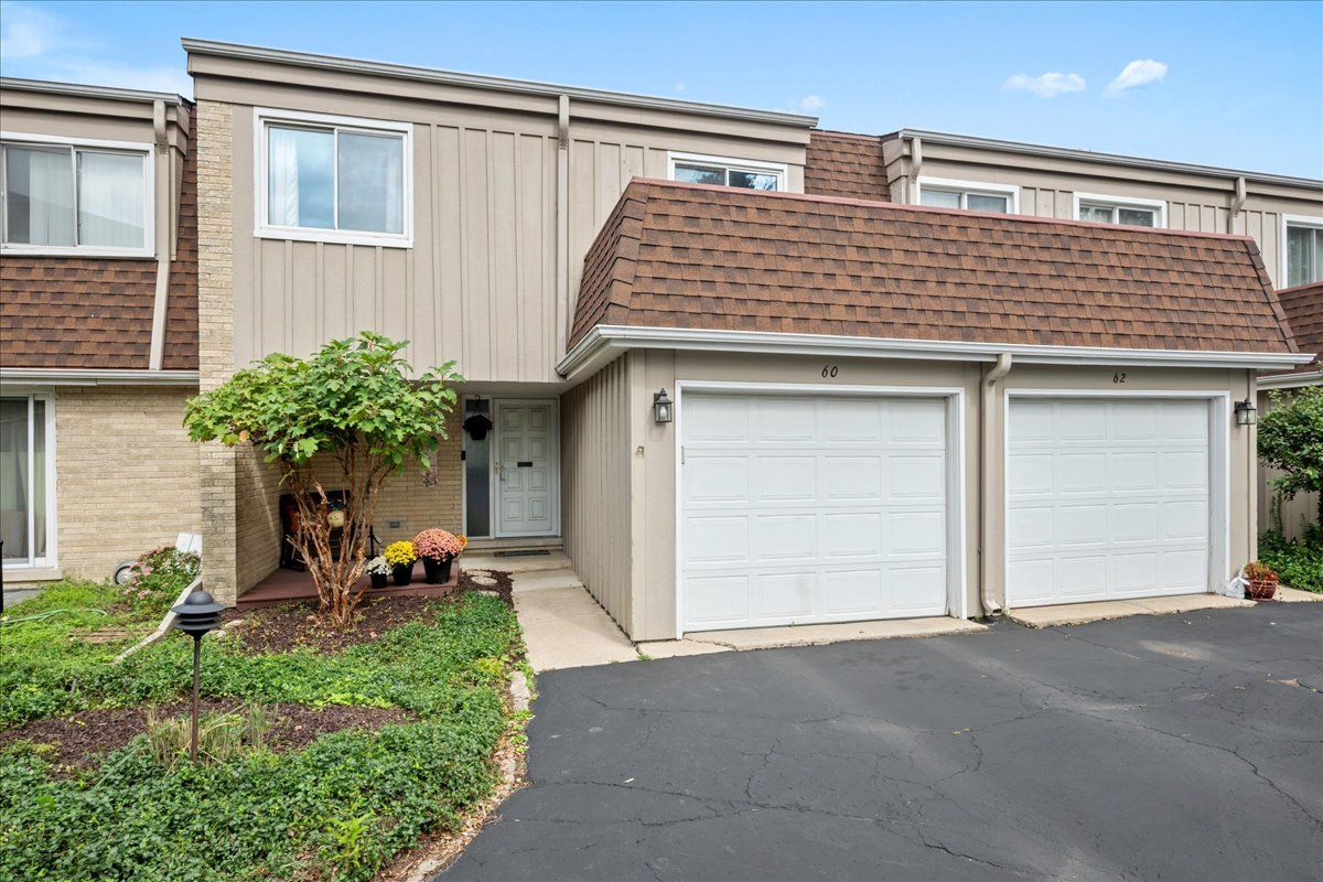 60 N Park Blvd, Glen Ellyn, IL 60137