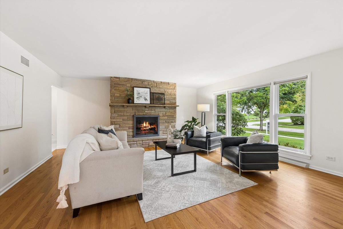 677 Wingate Rd, Glen Ellyn, IL 60137 — photo 5