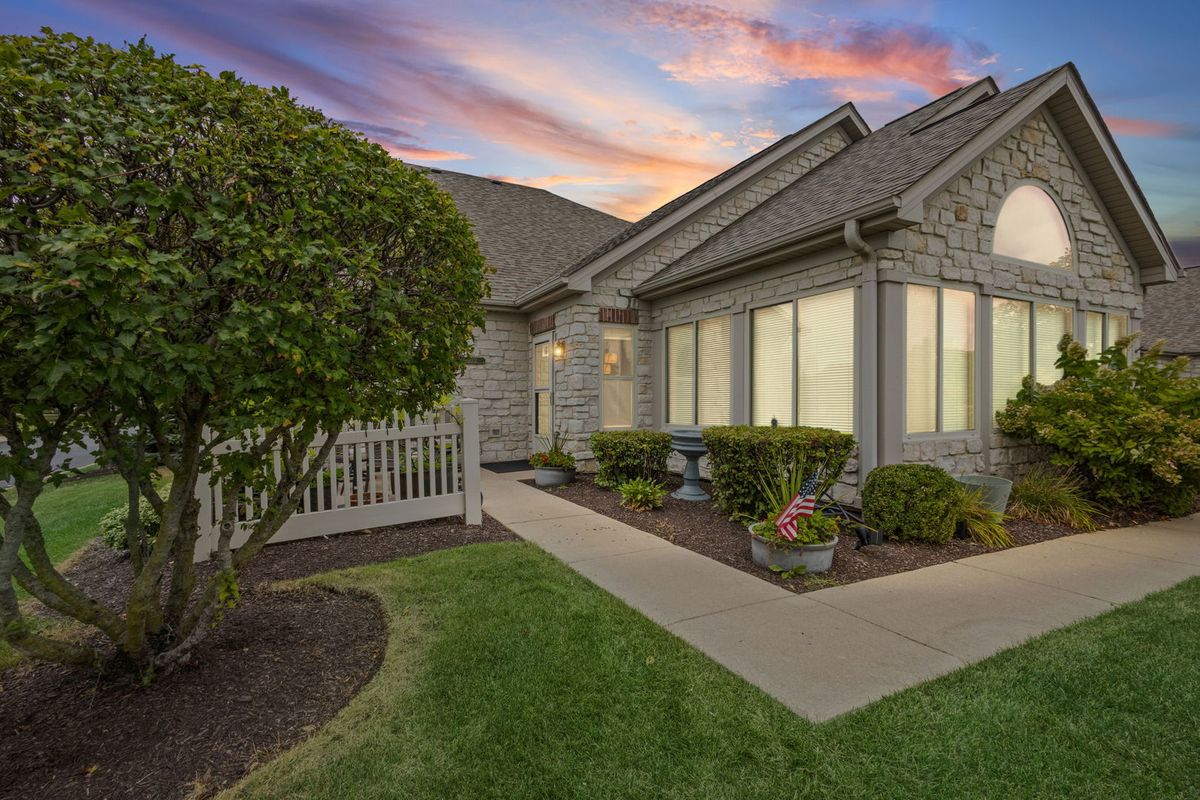 16002 S Messenger Cir, Homer Glen, IL 60491 — photo 2
