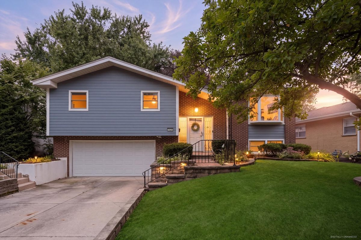 1125 59th St, Downers Grove, IL 60516