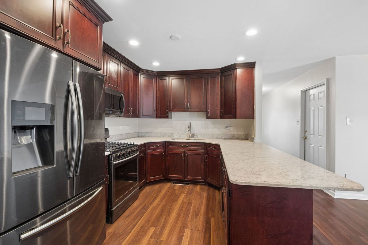 5222 Laramie Ct, Oak Forest, IL 60452 — photo 6