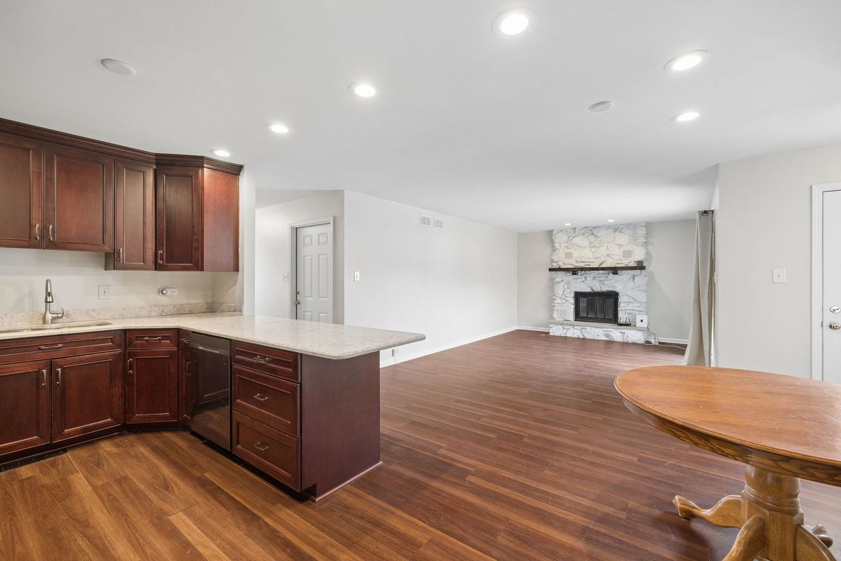 5222 Laramie Ct, Oak Forest, IL 60452 — photo 7