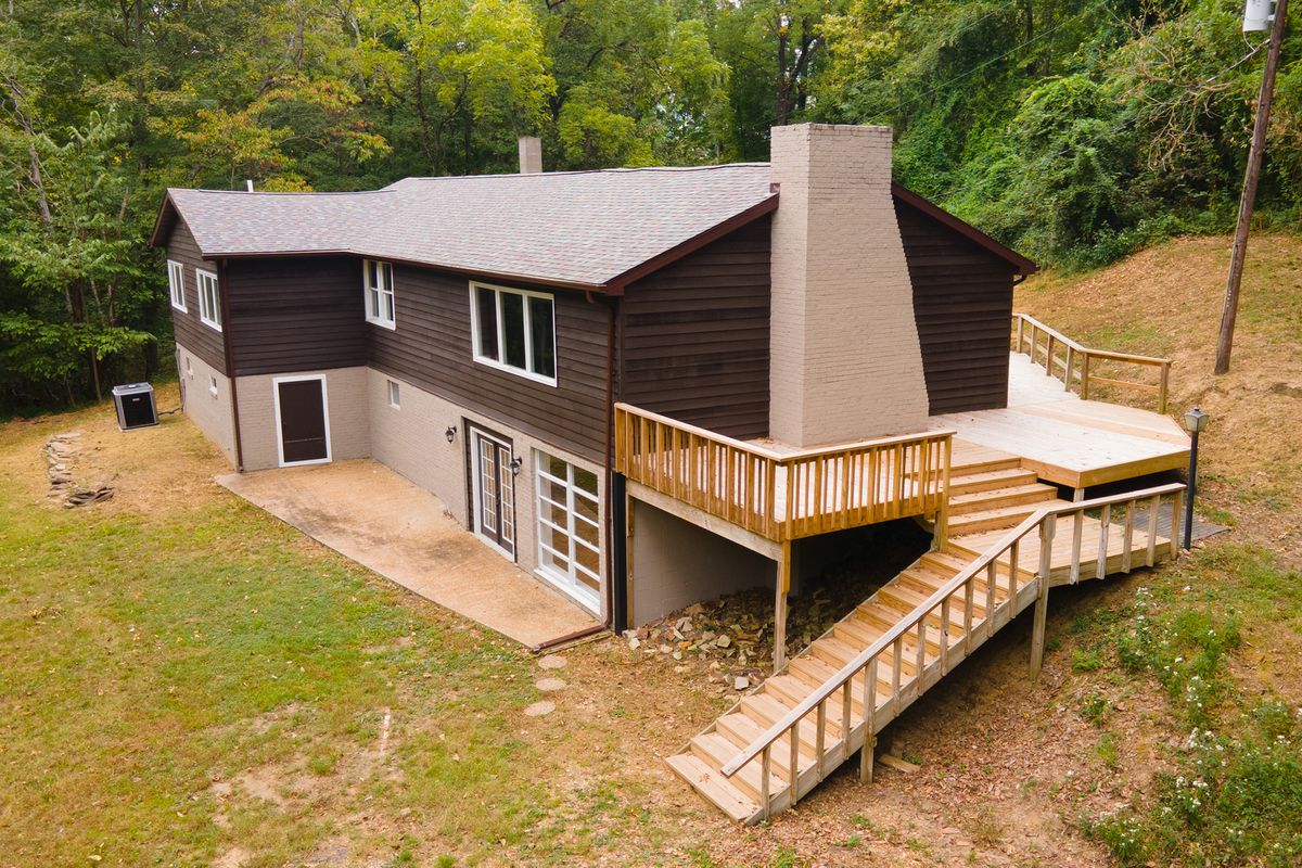 378 Contentment Rd, Makanda, IL 62958