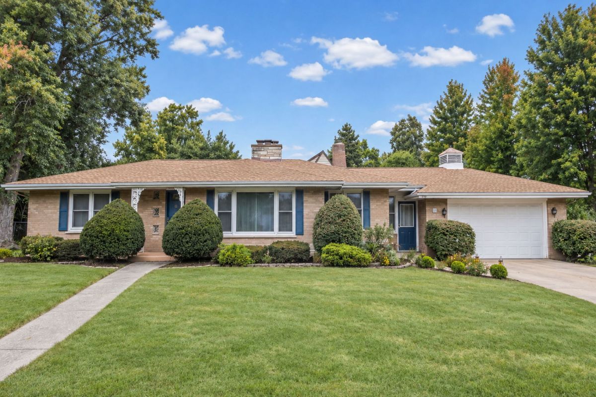 248 E Washington Blvd, Lombard, IL 60148