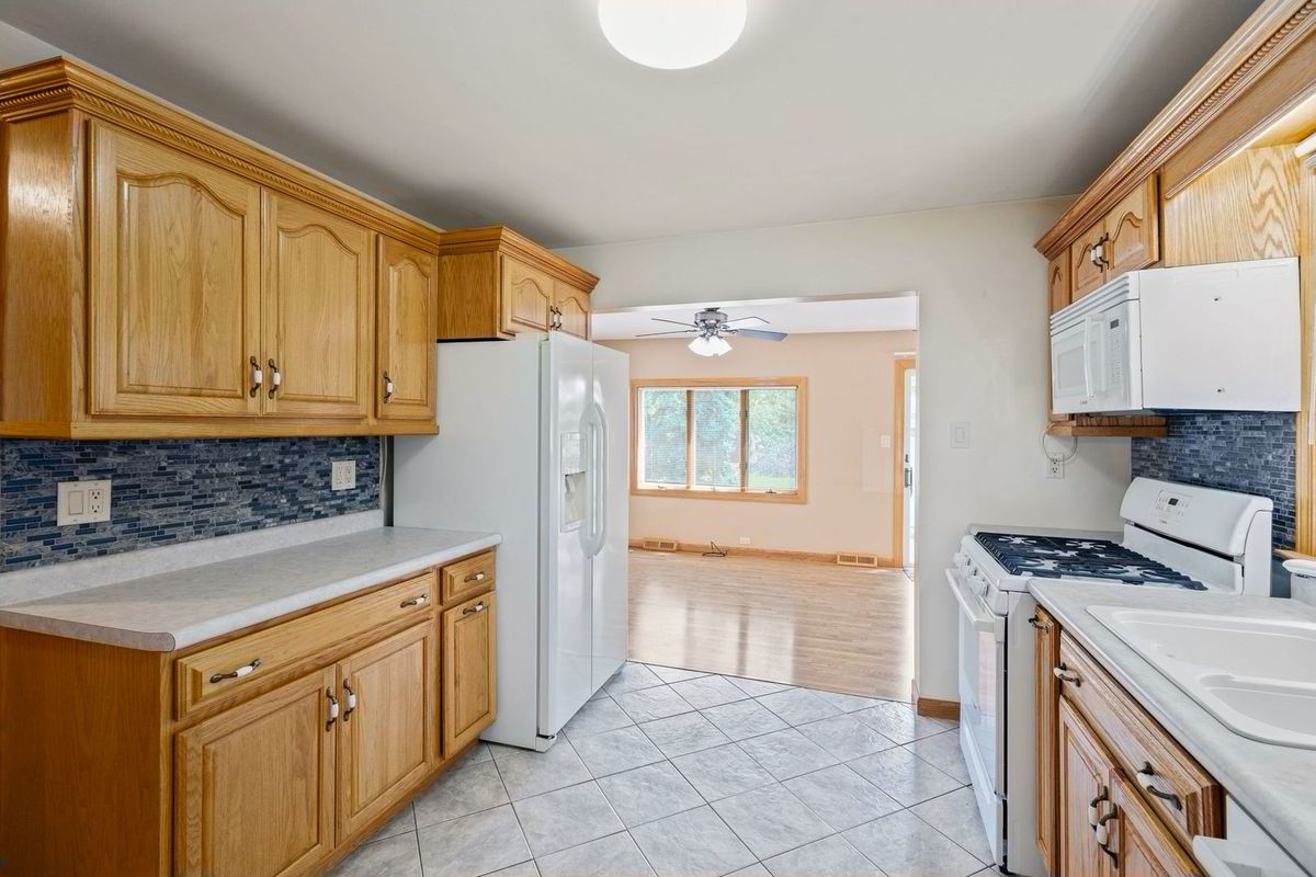 15735 Lavergne Ave, Oak Forest, IL 60452 — photo 6