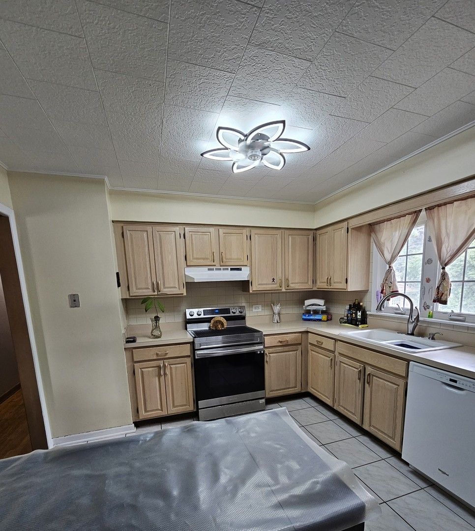 12543 S Menard Ave, Palos Heights, IL 60463 — photo 3