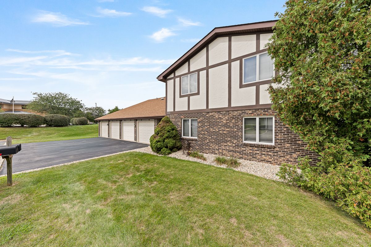523 Waverly Ct #C, New Lenox, IL 60451
