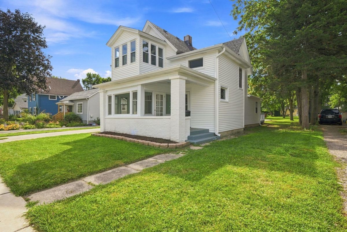 428 E Wilson St, Batavia, IL 60510