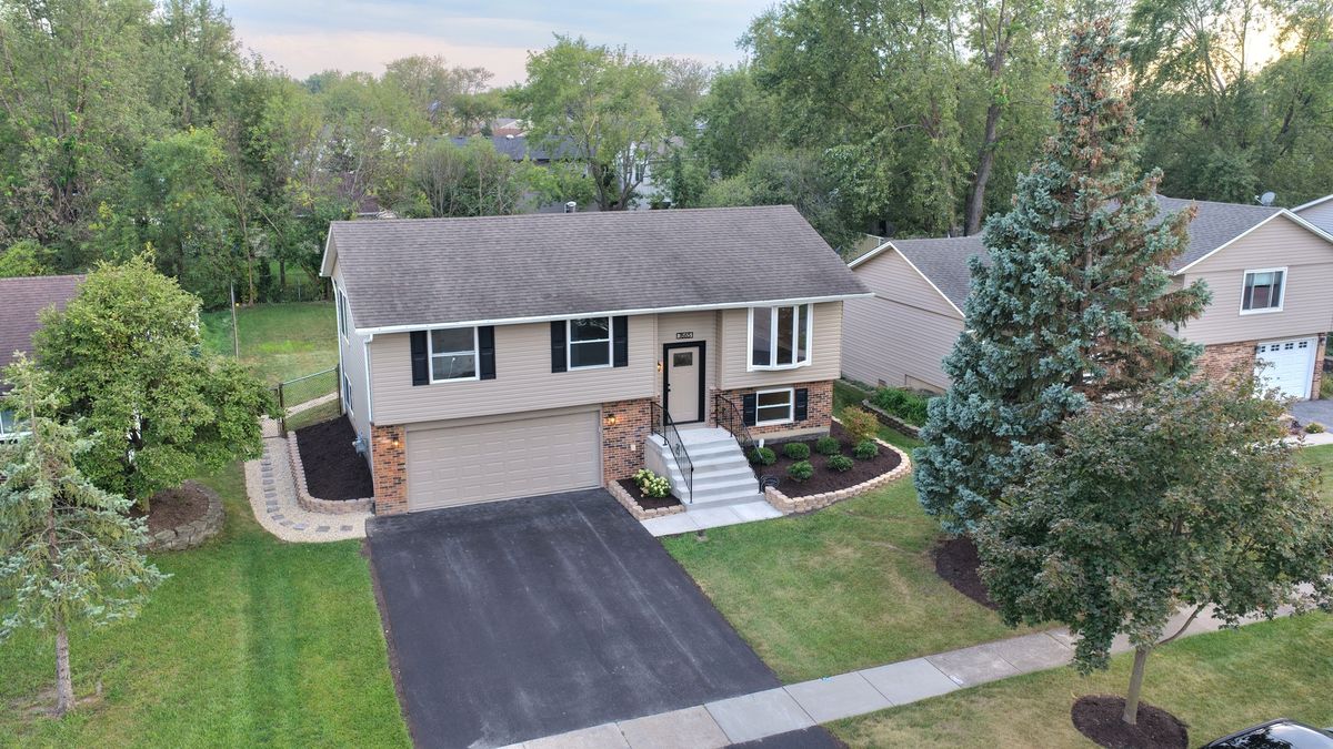 7665 W Sterling Dr, Frankfort, IL 60423