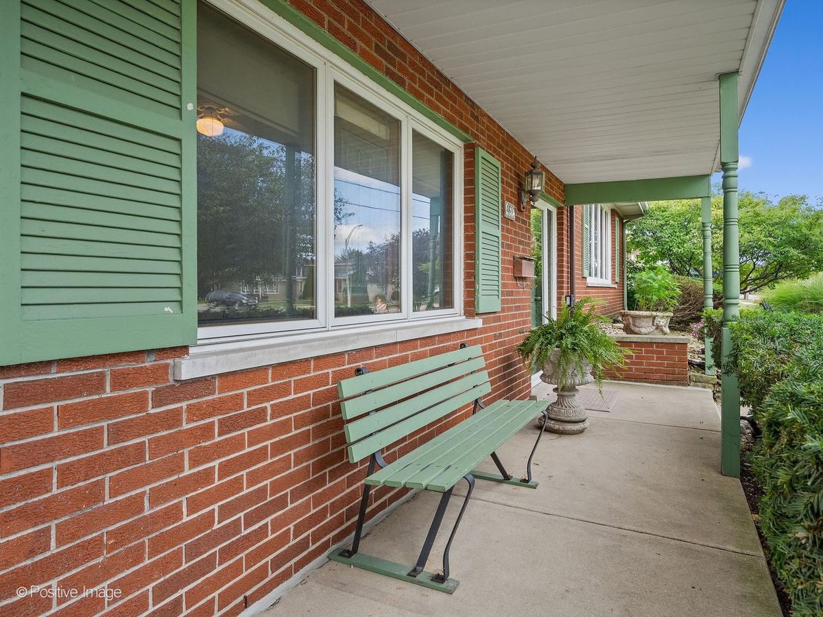 4613 W 105th St, Oak Lawn, IL 60453 — photo 2