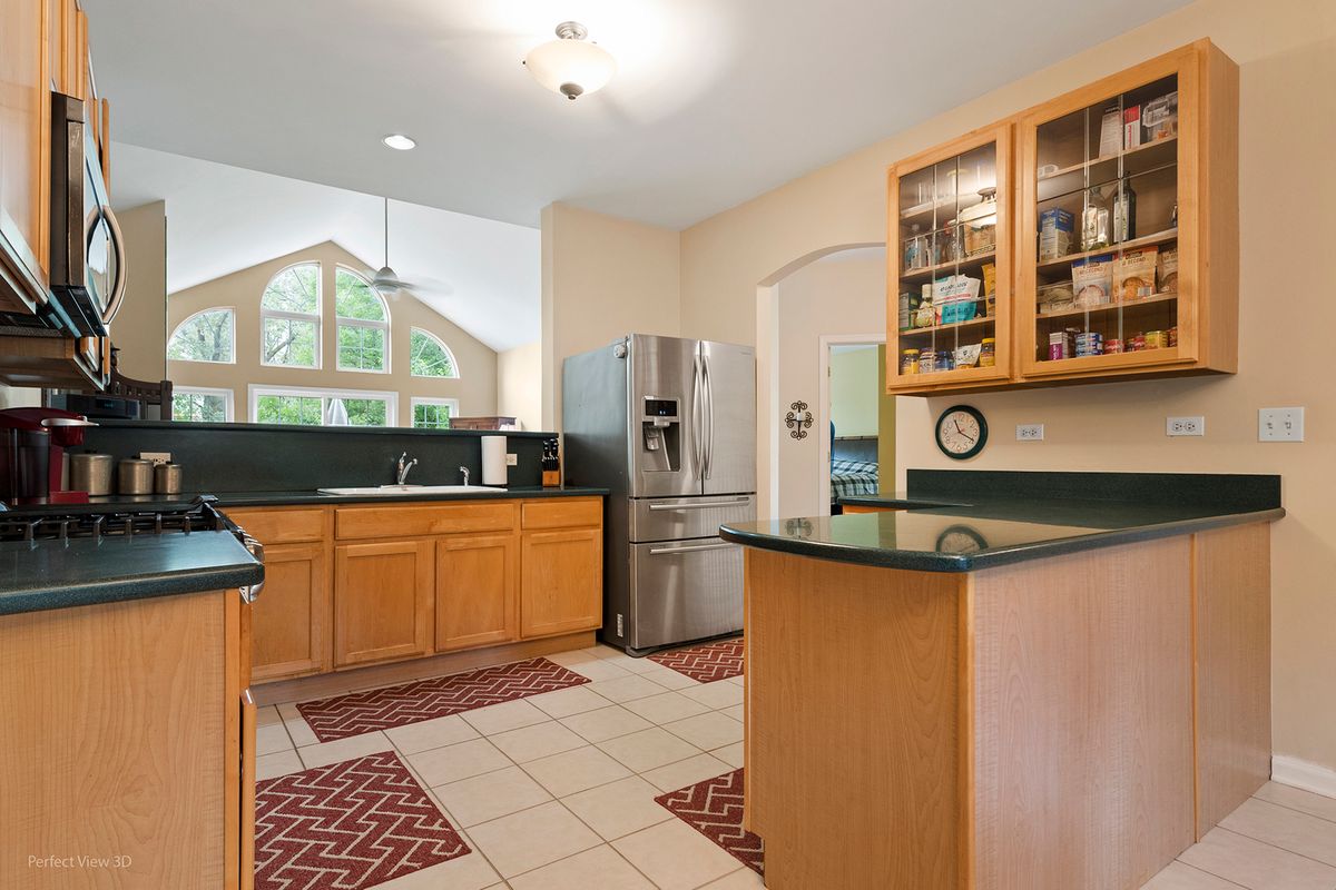 11512 Lake Shore Dr, Orland Park, IL 60467 — photo 3