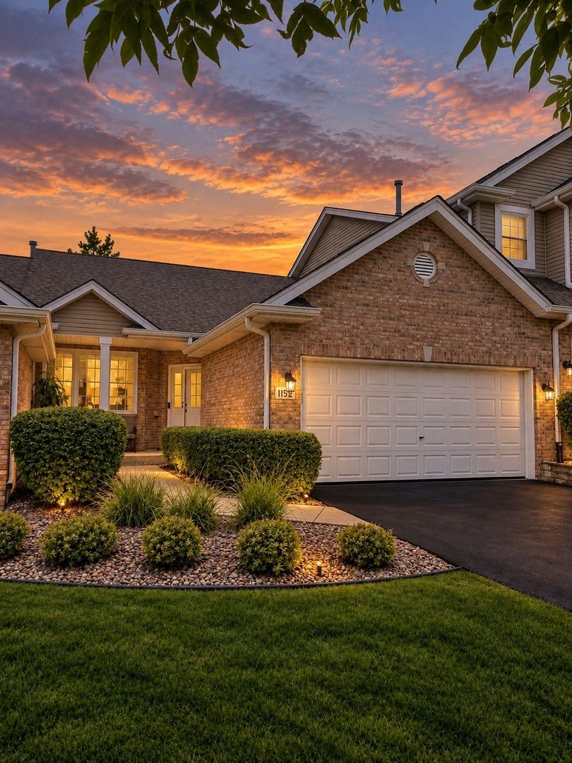 11512 Lake Shore Dr, Orland Park, IL 60467