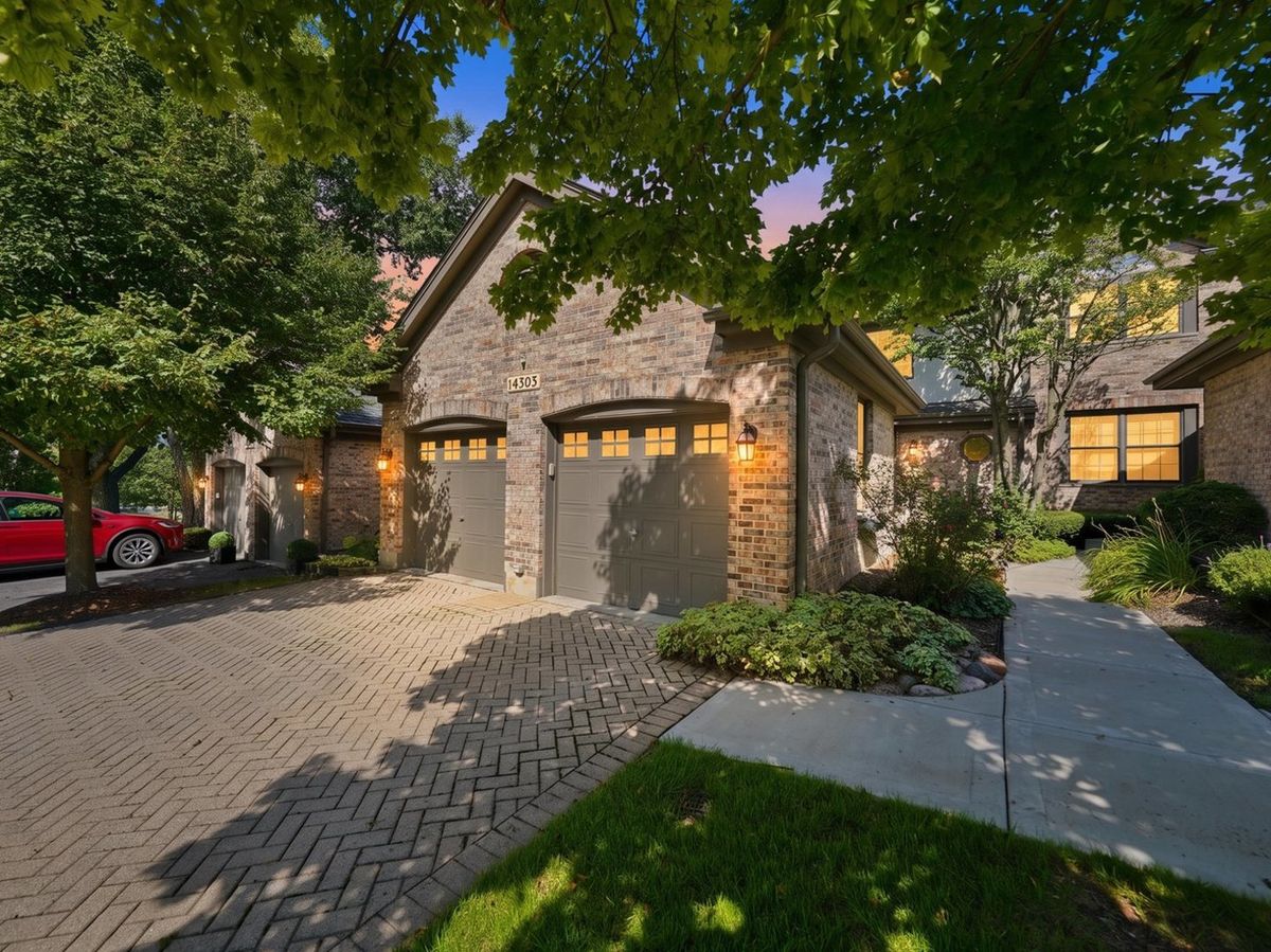 14303 Crystal Tree Dr, Orland Park, IL 60462