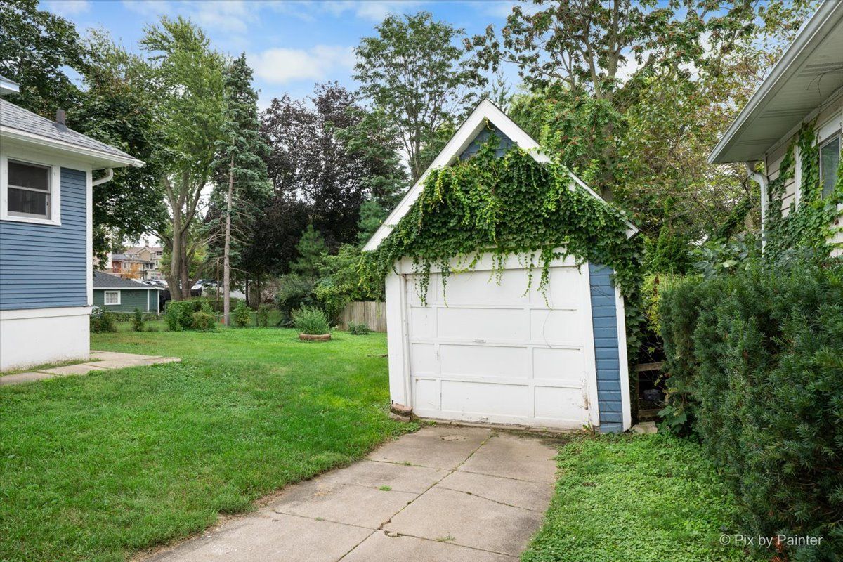 311 Locust St, Elgin, IL 60123 — photo 5