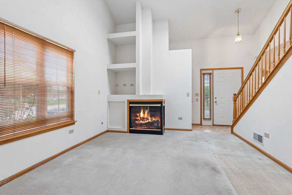18260 Kirby Dr, Tinley Park, IL 60487 — photo 3