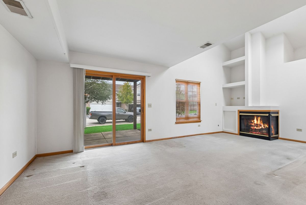 18260 Kirby Dr, Tinley Park, IL 60487 — photo 4