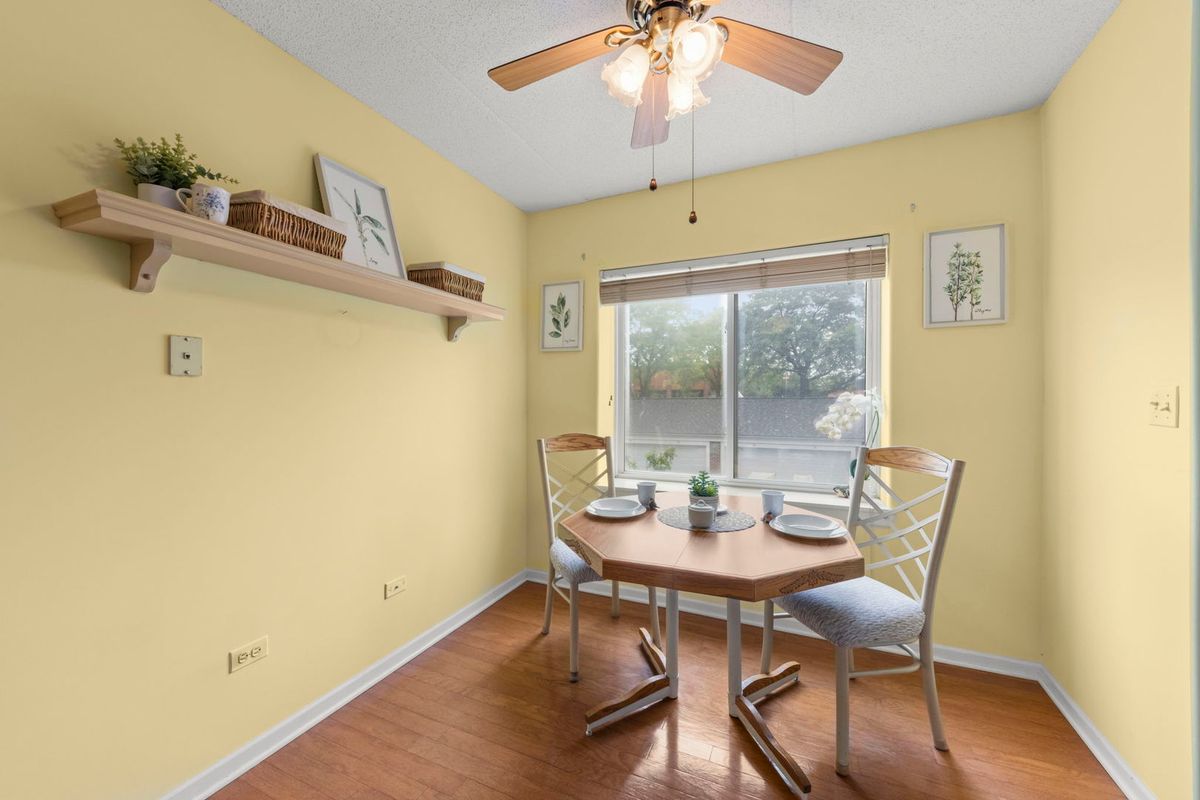 31 E Grove St #201, Lombard, IL 60148 — photo 3