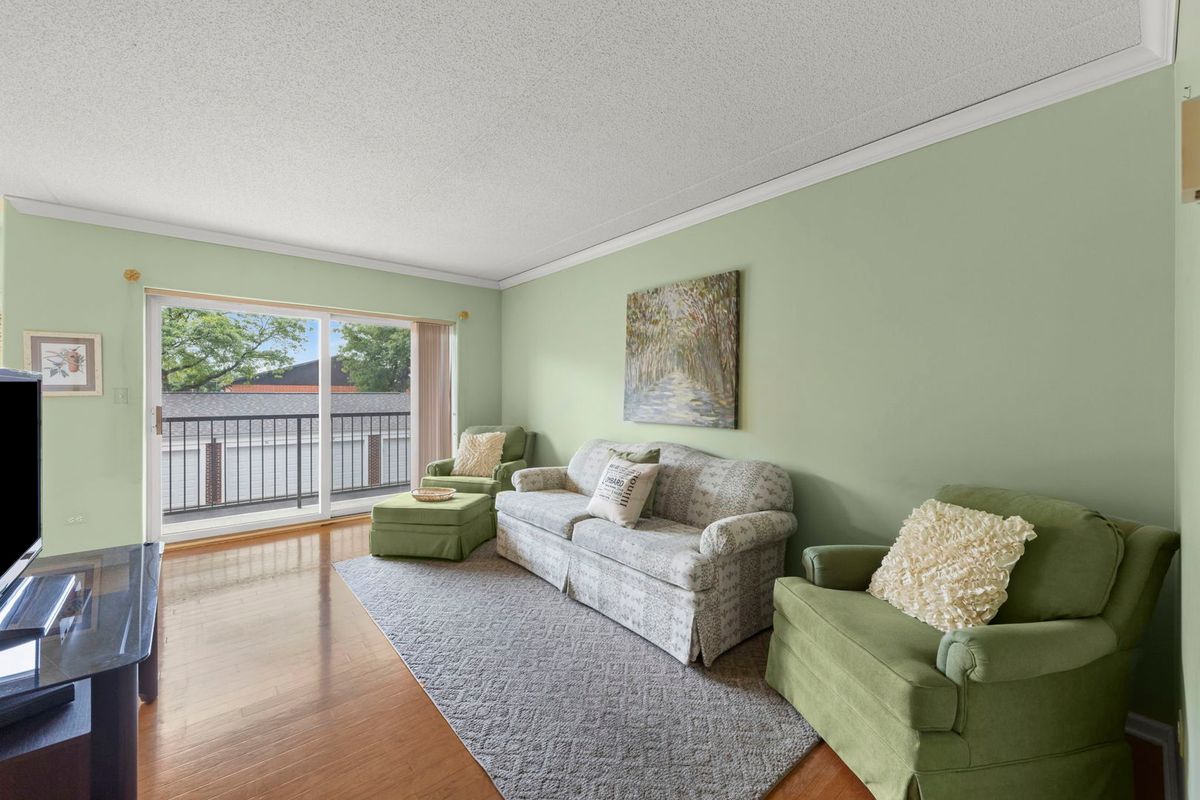 31 E Grove St #201, Lombard, IL 60148 — photo 6