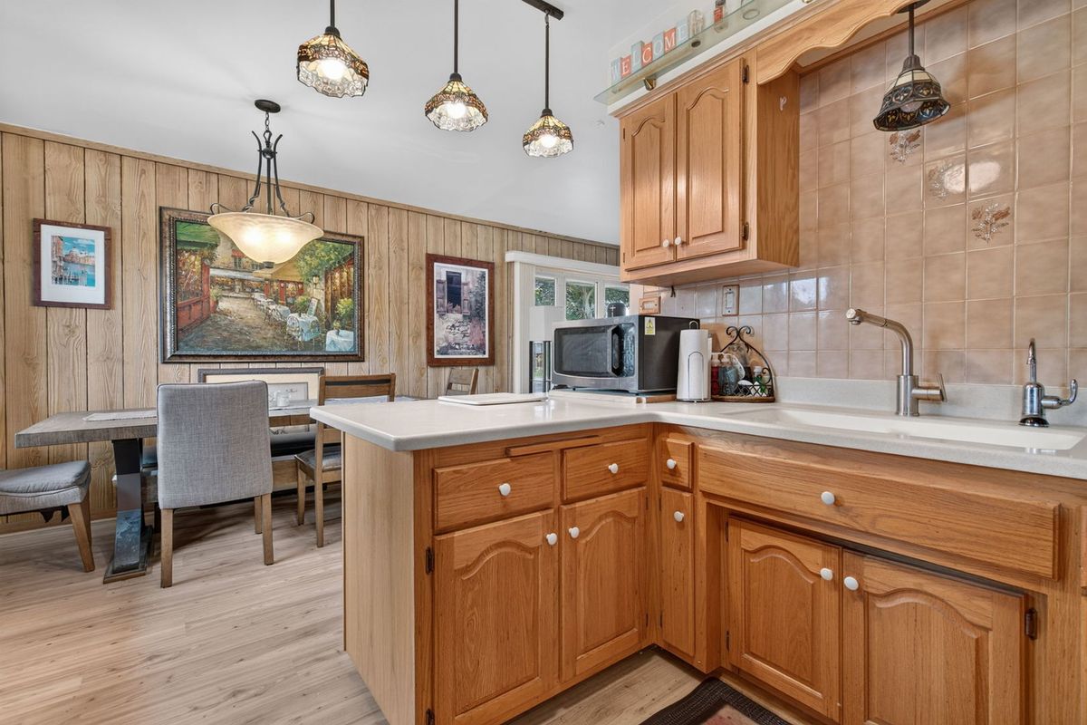 9915 S Kenton Ave, Oak Lawn, IL 60453 — photo 3
