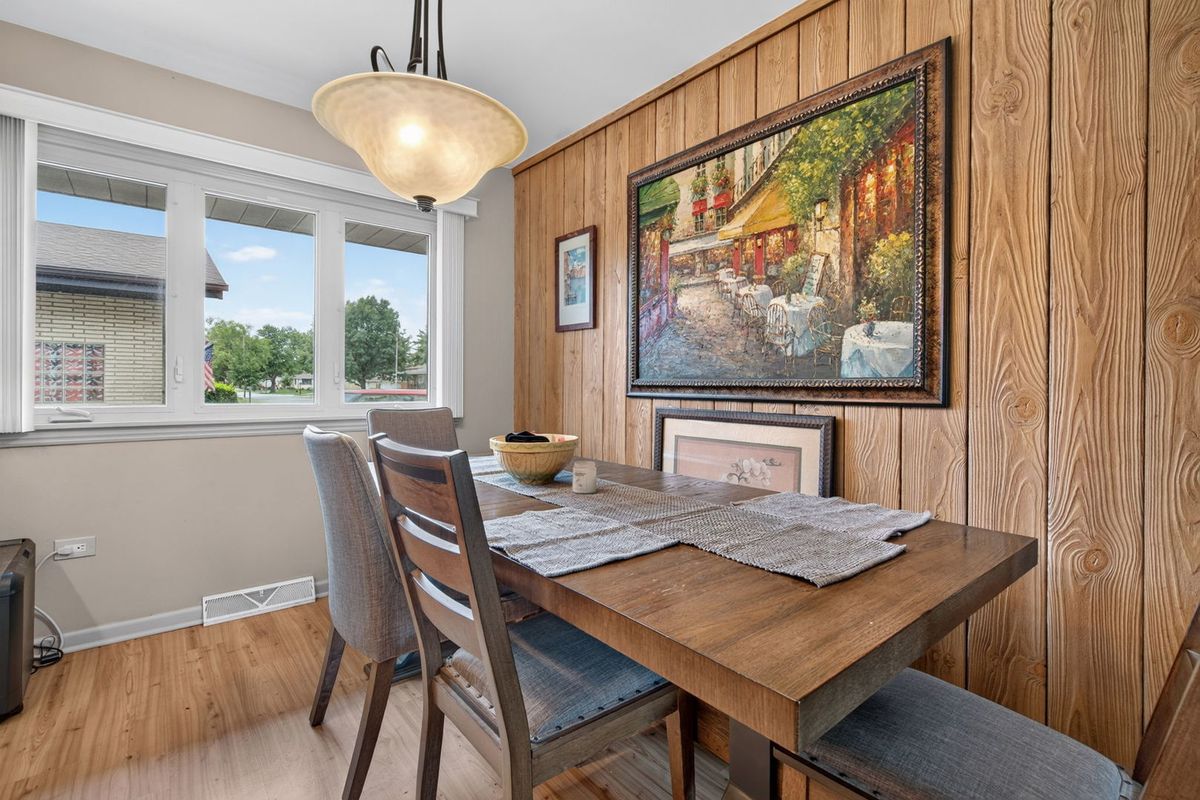 9915 S Kenton Ave, Oak Lawn, IL 60453 — photo 8