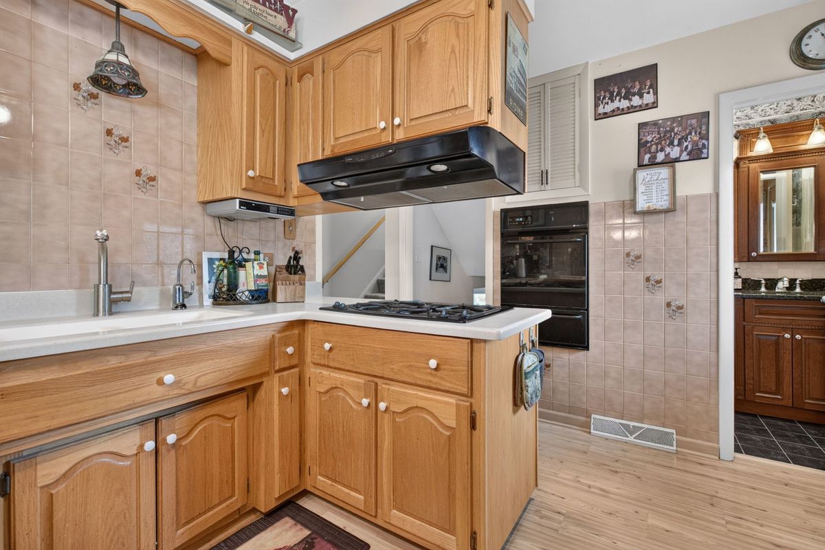 9915 S Kenton Ave, Oak Lawn, IL 60453 — photo 7