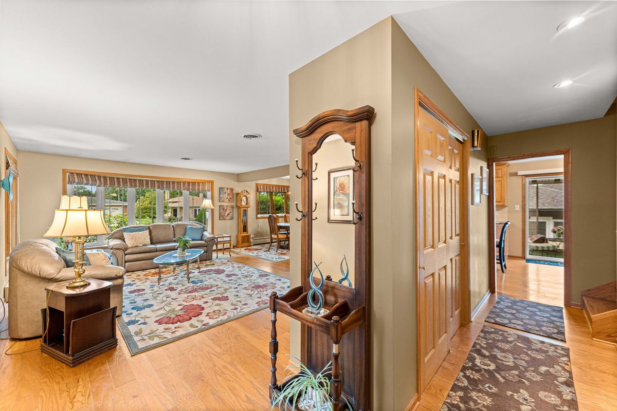 12449 S Mcvickers Ave, Palos Heights, IL 60463 — photo 3