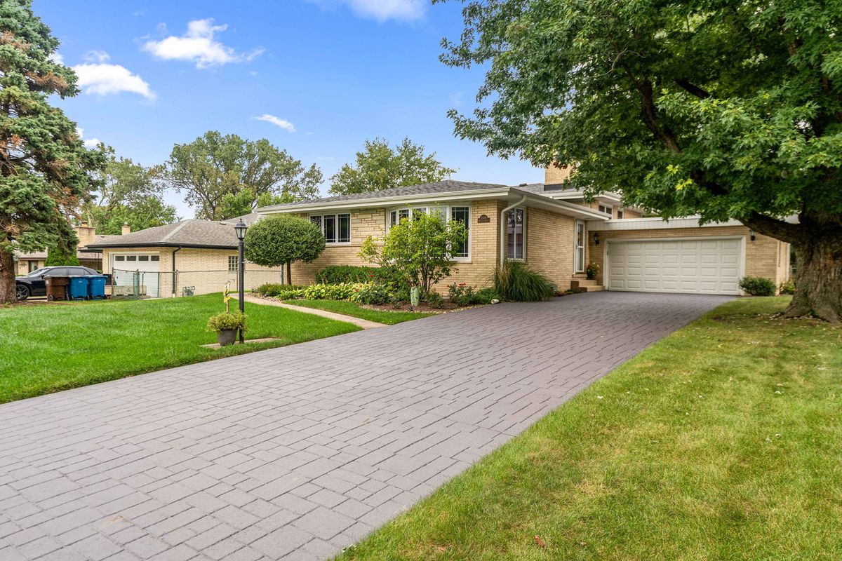 12449 S Mcvickers Ave, Palos Heights, IL 60463 — photo 2