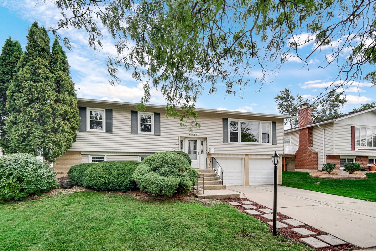 15417 Alameda Ave, Oak Forest, IL 60452 — photo 2