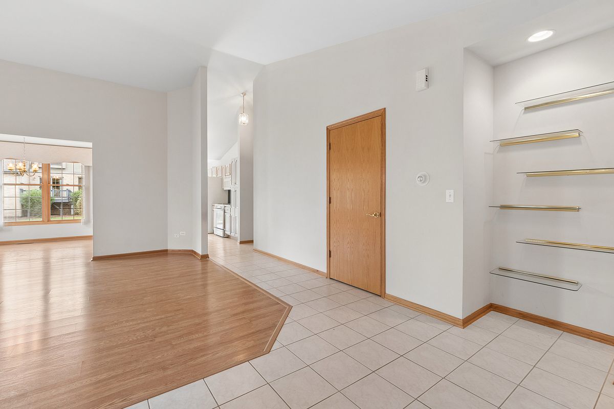 9131 Newcastle Ct, Tinley Park, IL 60487 — photo 7
