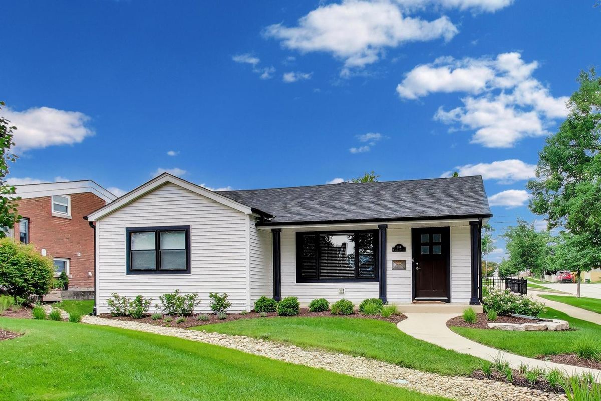 304 W Graham Ave, Lombard, IL 60148
