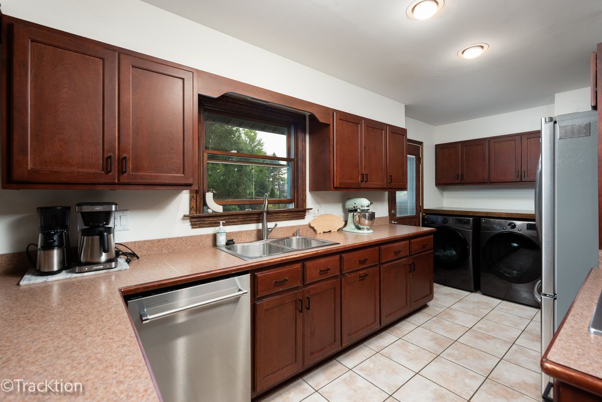 6630 Blackstone Dr, Downers Grove, IL 60516 — photo 7