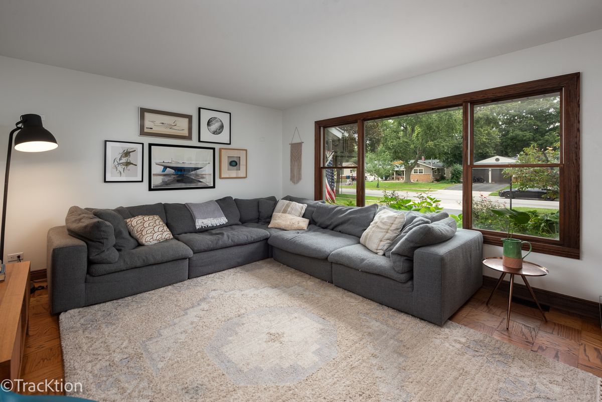 6630 Blackstone Dr, Downers Grove, IL 60516 — photo 4
