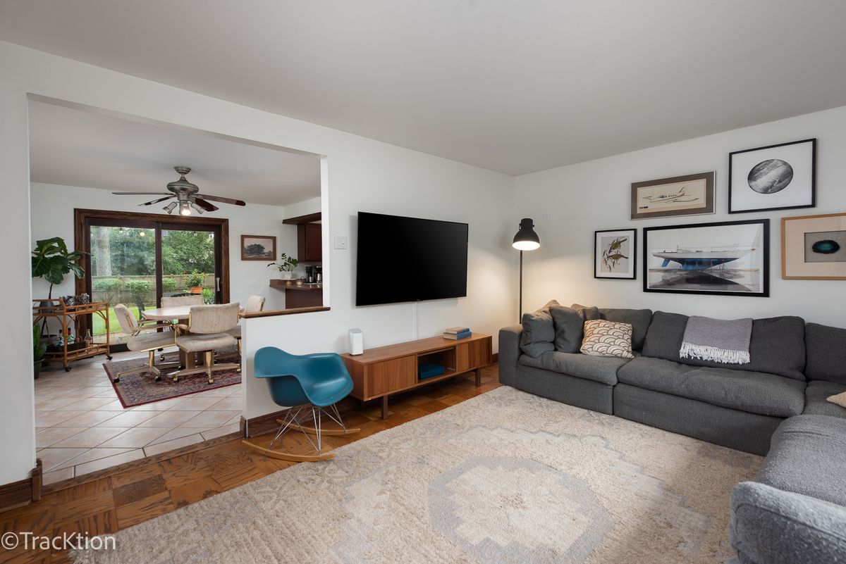 6630 Blackstone Dr, Downers Grove, IL 60516 — photo 5
