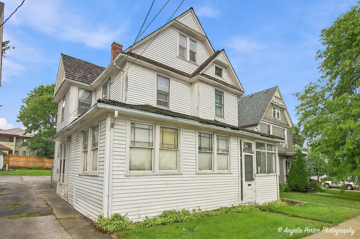 330 N County St, Waukegan, IL 60085 — photo 2