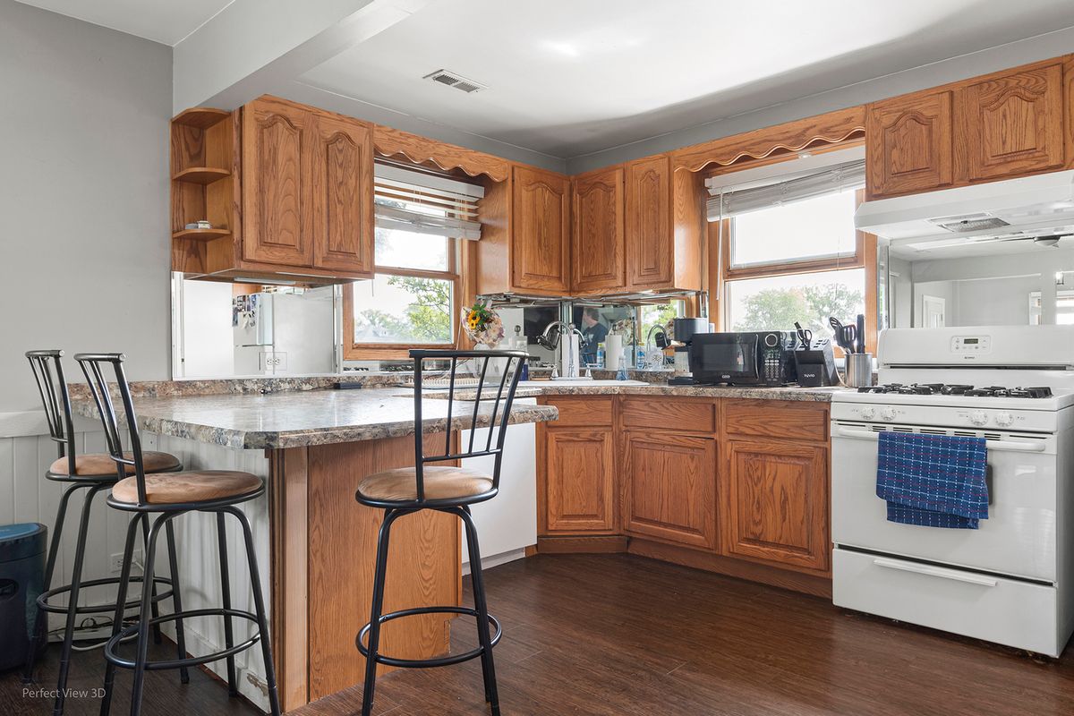 17216 67th Ct, Tinley Park, IL 60477 — photo 8