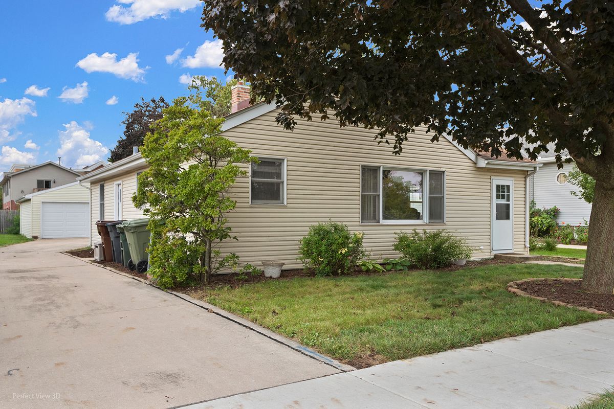 17216 67th Ct, Tinley Park, IL 60477 — photo 2