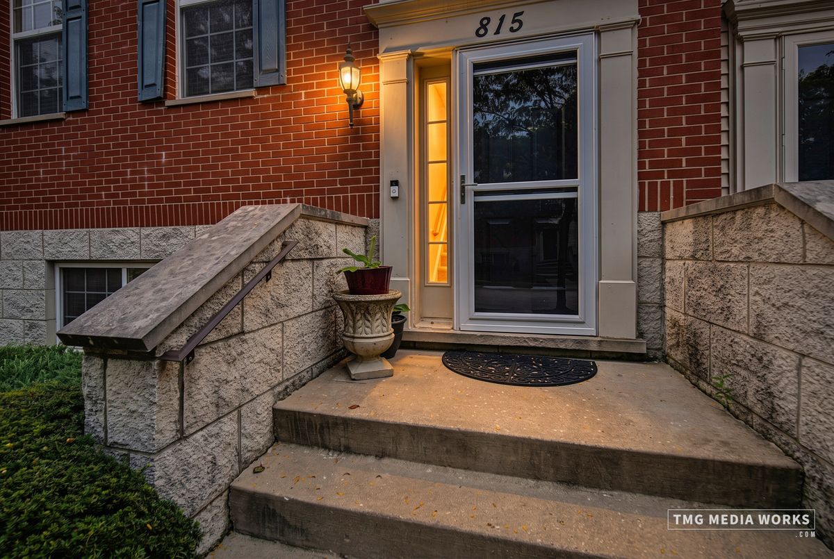 815 Lewisburg Ln, Aurora, IL 60504 — photo 5