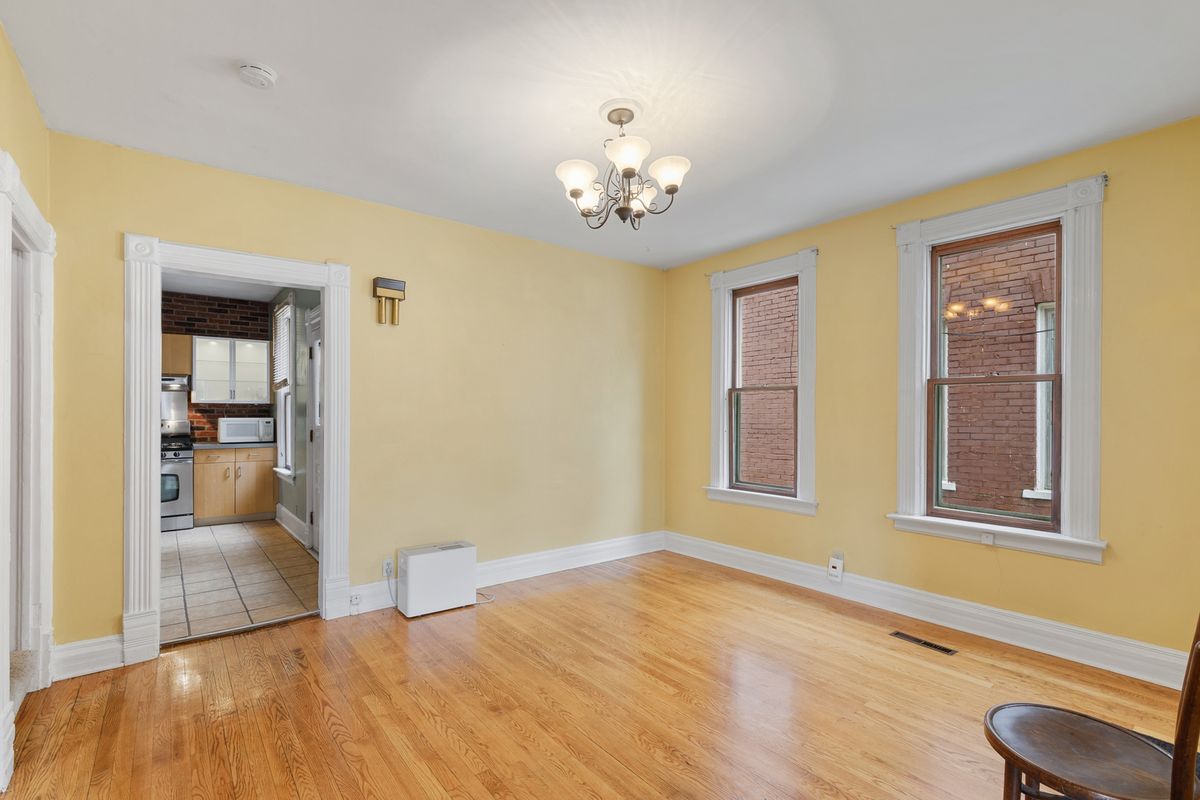446 W Park Ave, Aurora, IL 60506 — photo 4