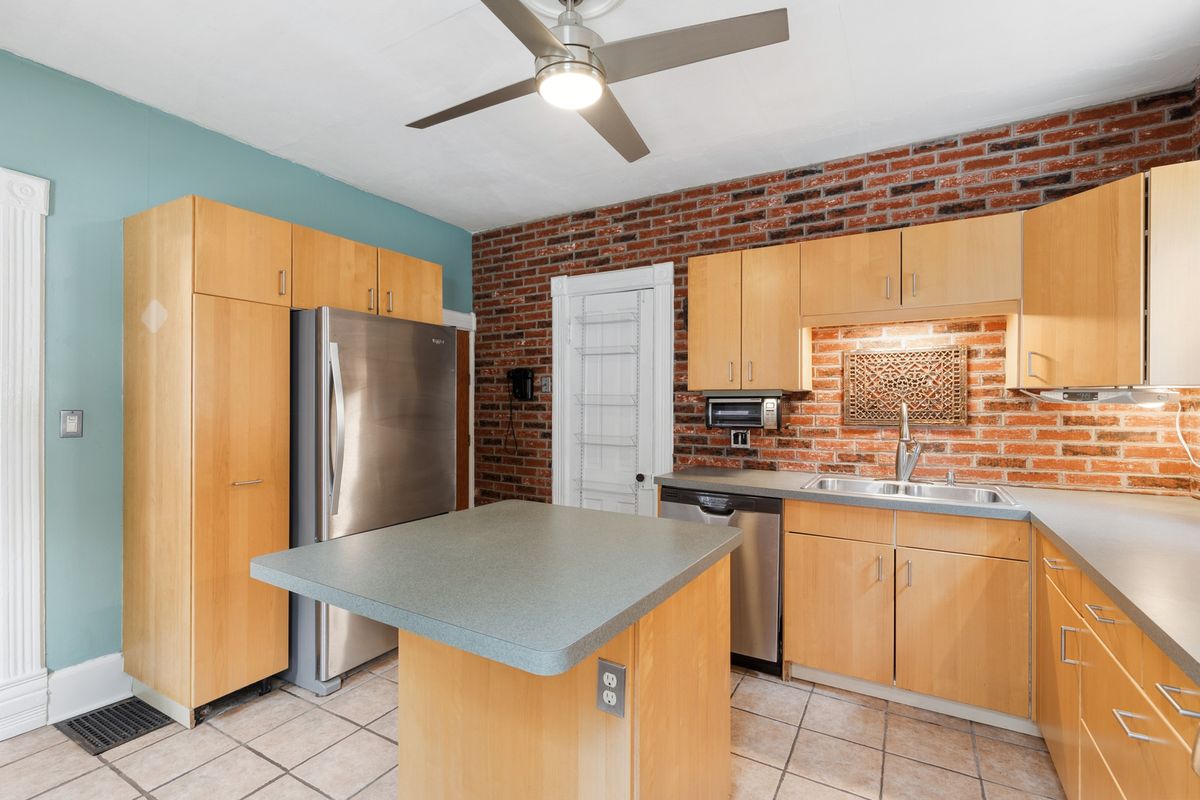 446 W Park Ave, Aurora, IL 60506 — photo 8