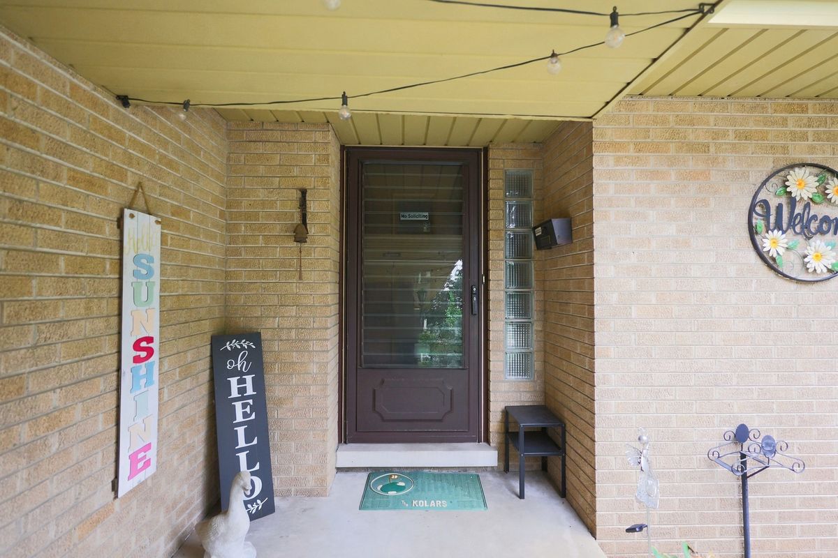 853 Edgewater Dr, Naperville, IL 60540 — photo 7