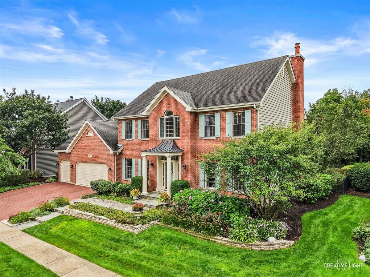 39w421 Olinger Ln, Geneva, IL 60134