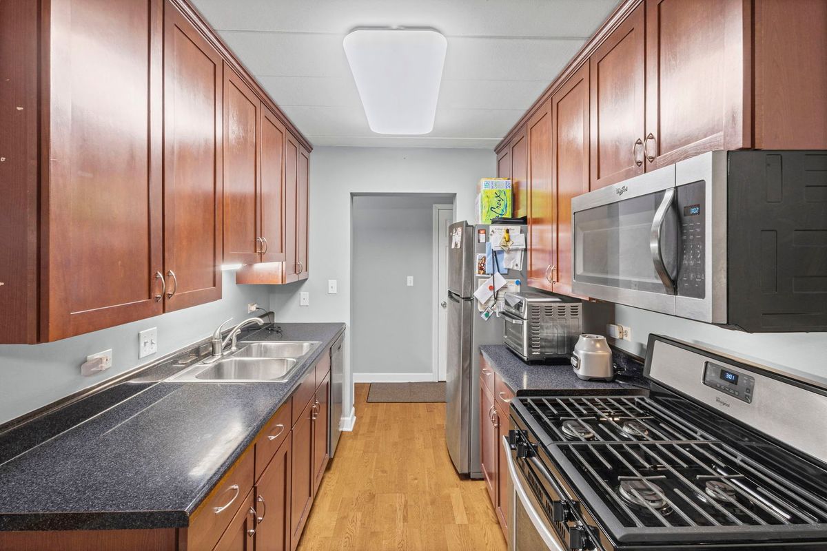 1000 S Lorraine Rd #110, Wheaton, IL 60189 — photo 3