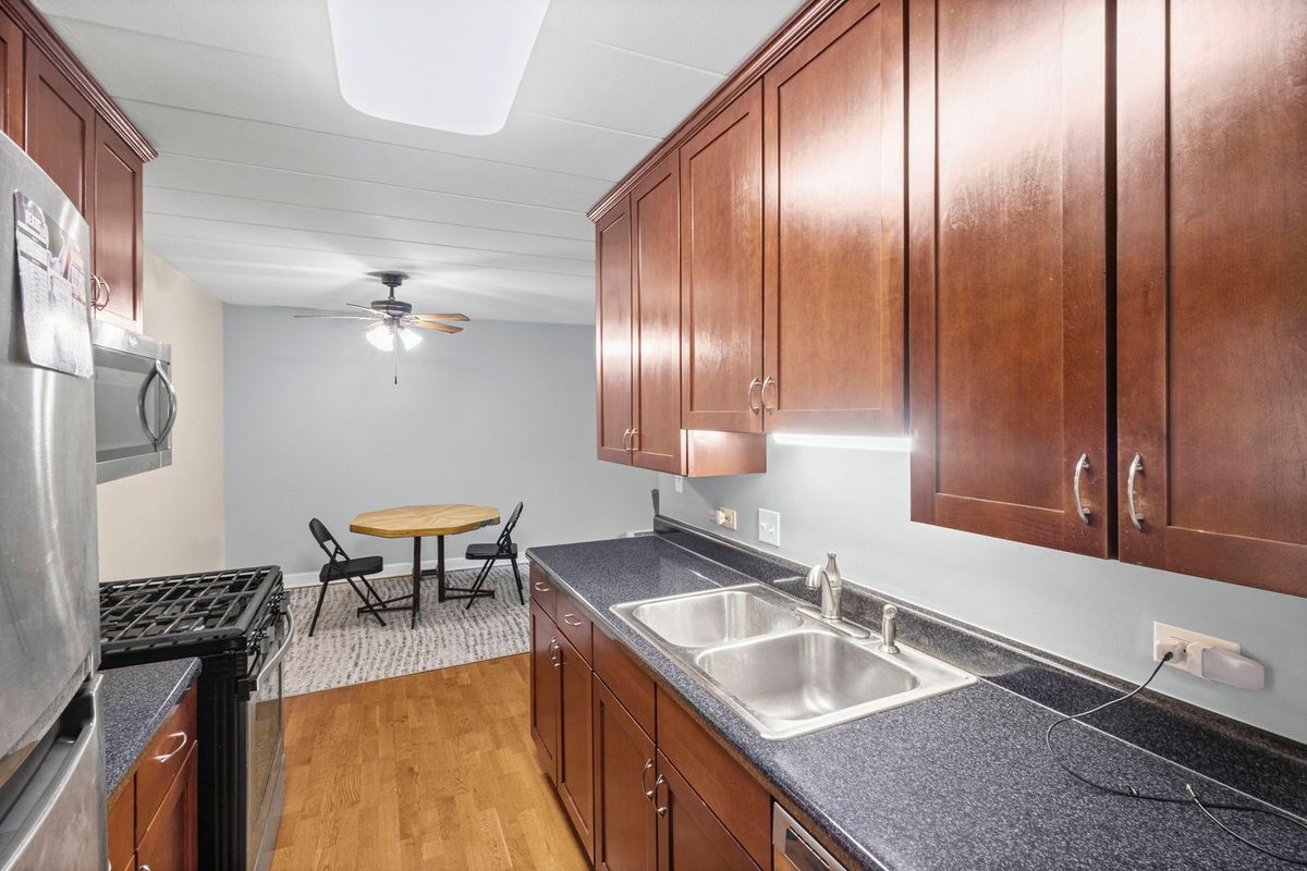 1000 S Lorraine Rd #110, Wheaton, IL 60189 — photo 4