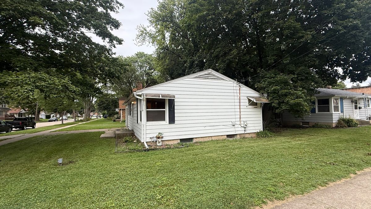 33 S Aldine St, Elgin, IL 60123 — photo 3
