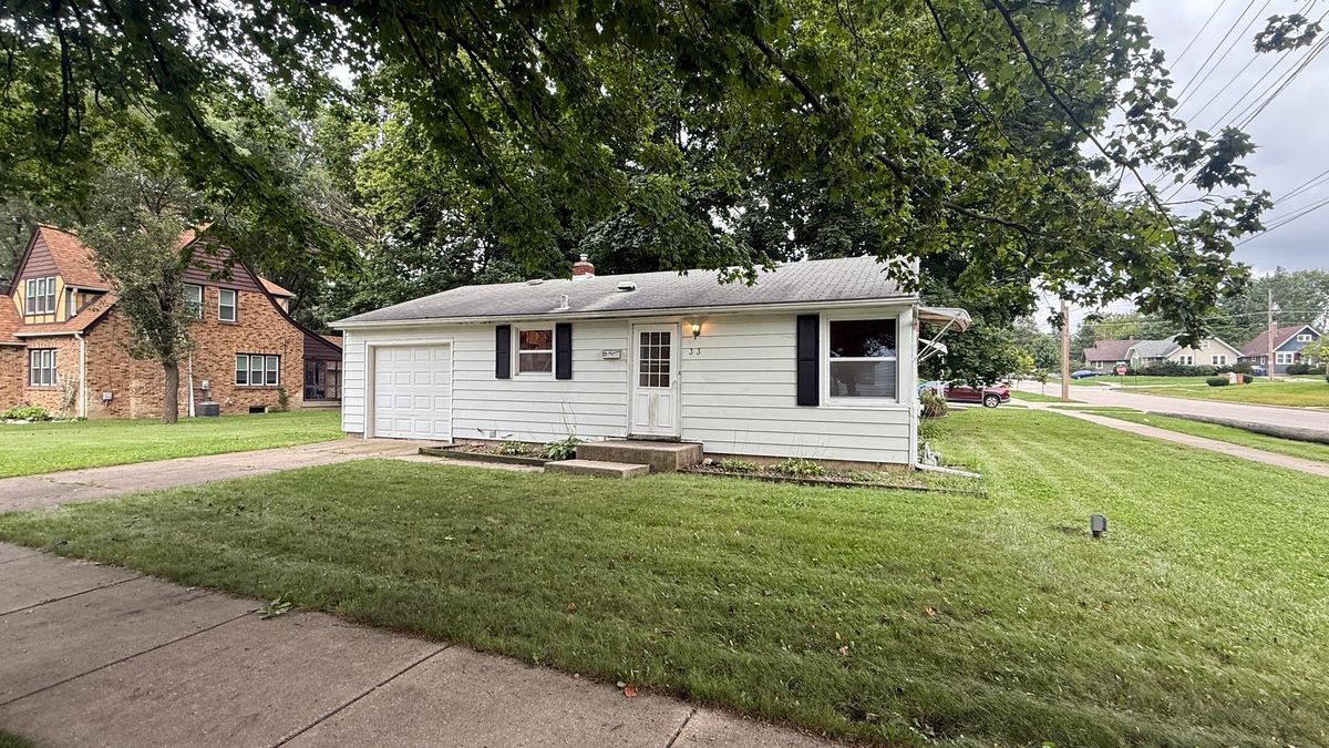 33 S Aldine St, Elgin, IL 60123 — photo 2